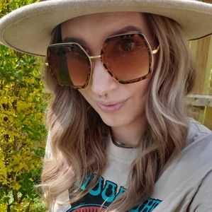 Meet your Posher, Lindsey